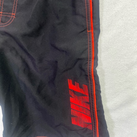 Nike Swim Trunks Black Red Swoosh Board Shorts Men’s L Y2K swimming surf 1701 - Picture 2 of 7